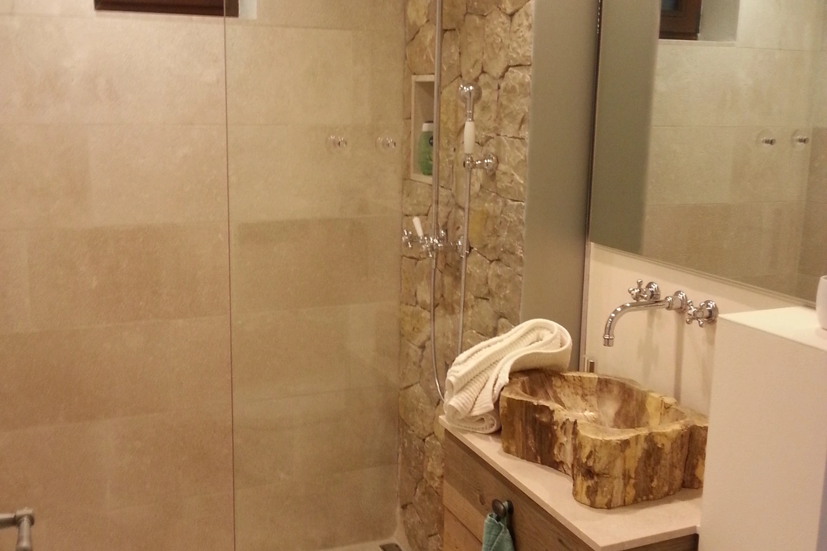 Architect Mallorca finca rustica  spacious guest bathroom, Es Raiguer 2