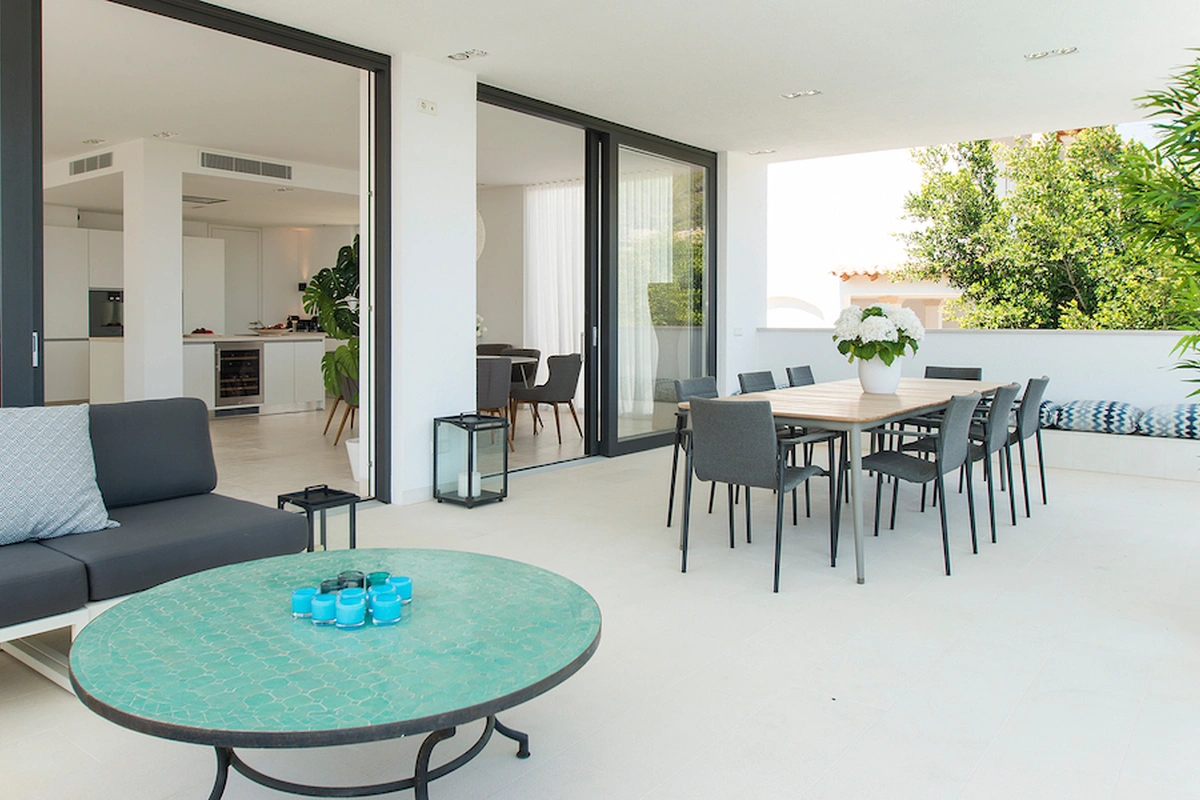 Arquitecto Mallorca Comedor exterior y zona de estar, Costa d'en Blanes 3